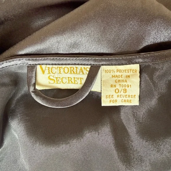 Victoria’s Secret Vintage Gray Satin Kimono Robe Chemise Set - Picture 2 of 9
